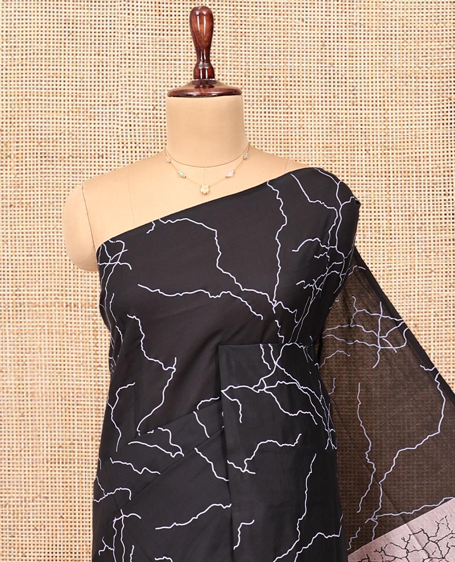 Borderless Black-Grey Poly Cotton Saree, Creatively Printed Like Lightning Strikes, a Contrasting Lightning-Strike-Printed Pallu, and a Contrast Blouse