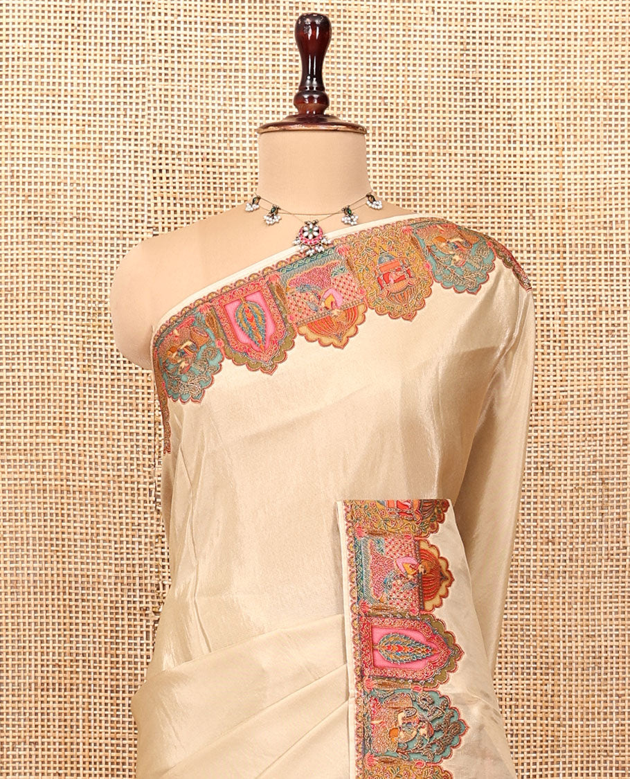 Cream Plain Dola Silk Saree, Complemented by Captivating Contrast Border of Meenakari-style Mughal Human Figurines, Pallu Artfully Pictures Mughal Human Figurines, and Paired with a Matching Blouse