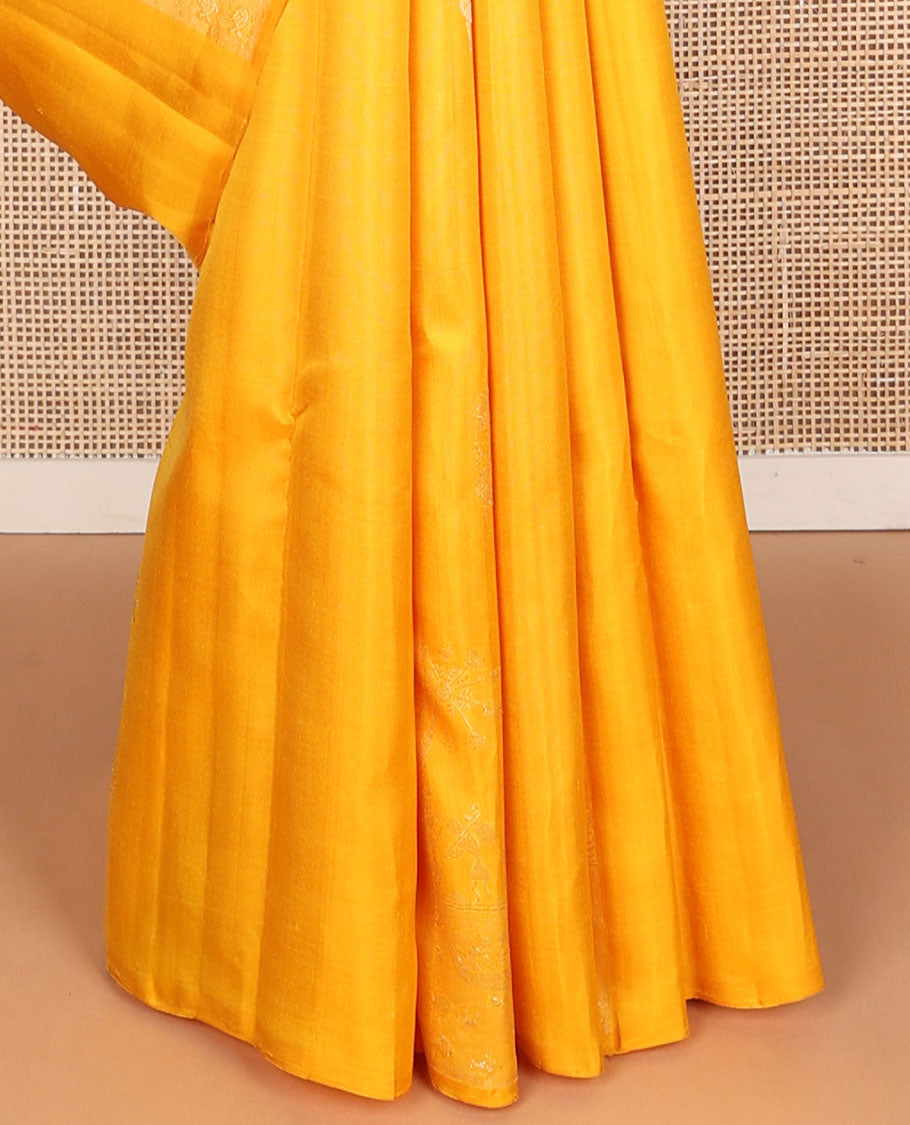 Borderless yellow warli-Island-theme woven zari buttas Kanchipuram silk saree, contrast jaal pallu