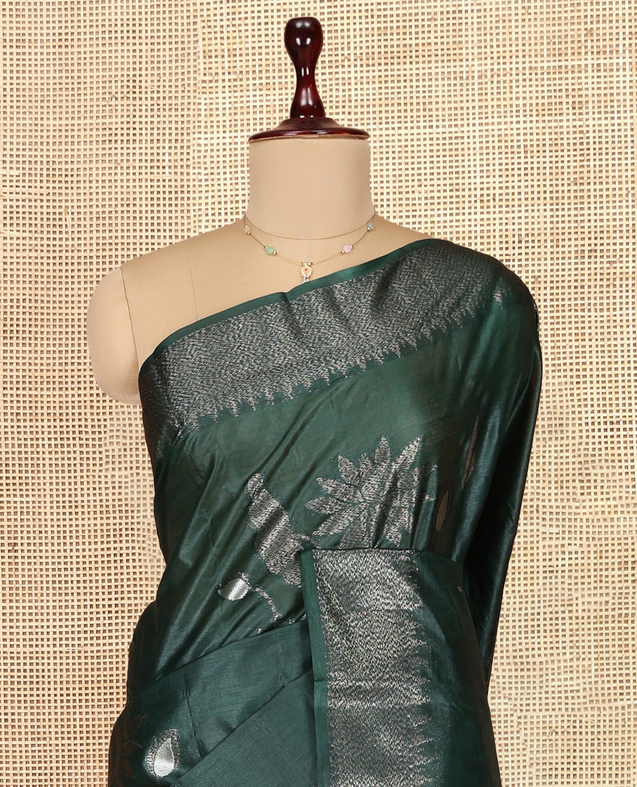 Green Tusser Silk Saree, Mesmerized with Floral Design, a Zari Border, Intricate Pallu, and a Matching Blouse