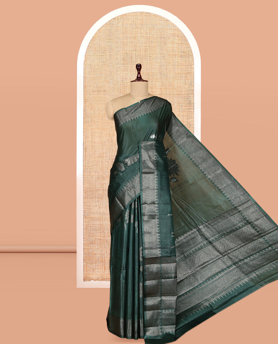 Green Tusser Silk Saree, Mesmerized with Floral Design, a Zari Border, Intricate Pallu, and a Matching Blouse