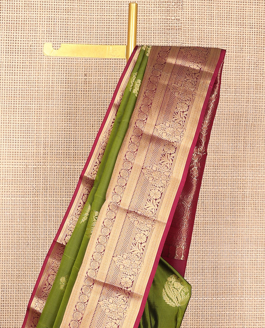Green zari buttas vasundhara silk mix saree, contrast border of rekku,muthu,then kuli kann & dhavana kodi designs & floral design pallu