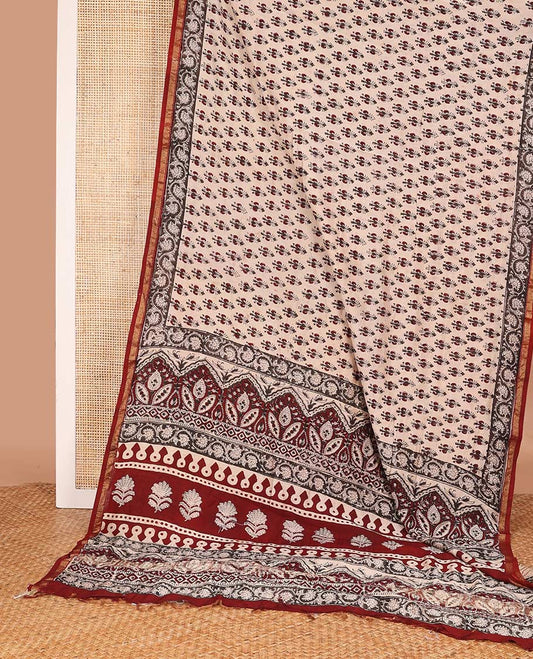 Sandal unique motifs printed mul mul cotton saree, contrast zari border, and pallu of intricate print