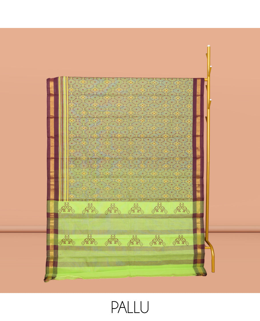 Green Chirala Cotton Saree, Accentuated with an Argyle Design, a Contrast Zari Border, Contrast Peacock Pallu, and a Contrast Blouse
