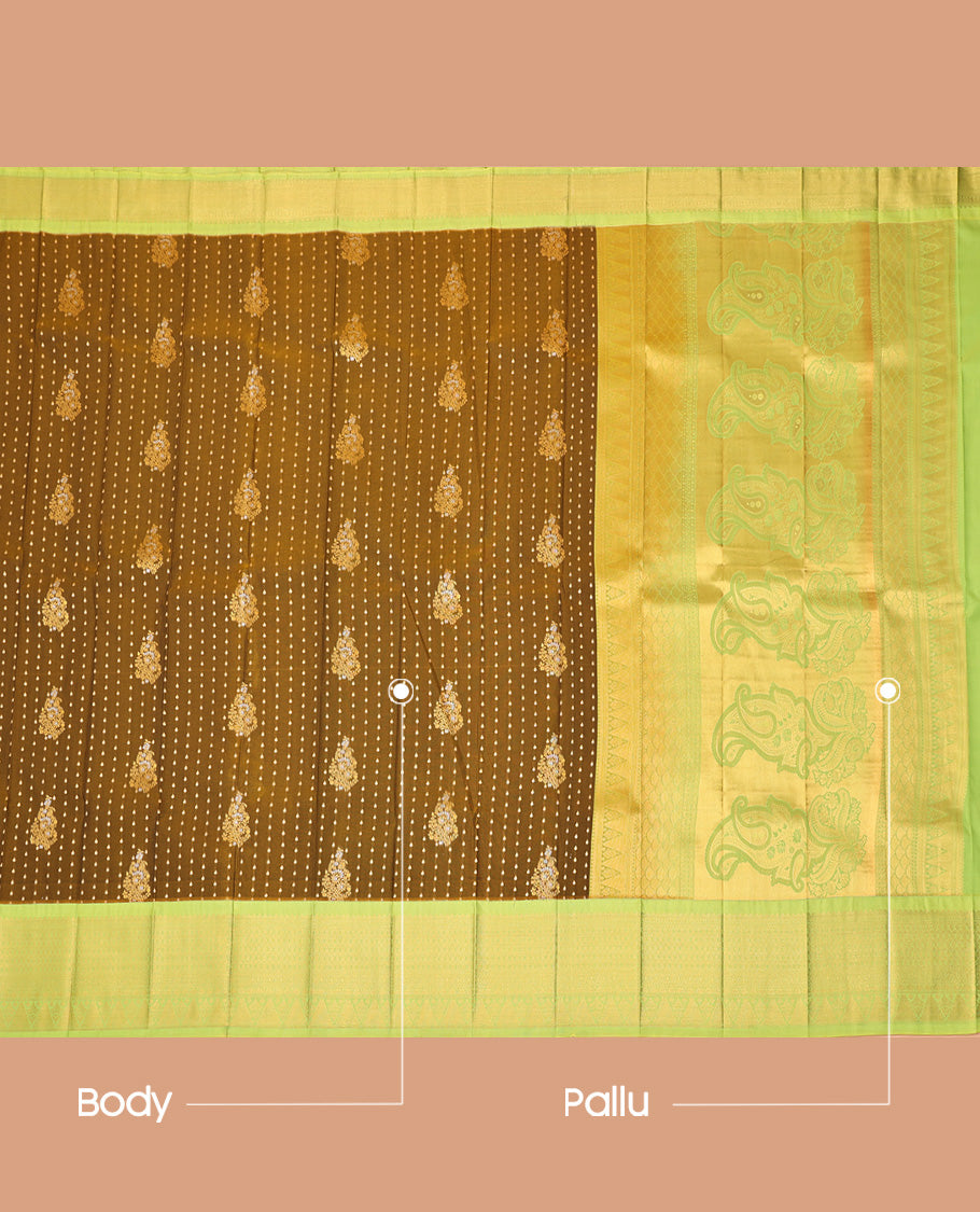 Green Budget Silk Saree, Richly Detailed with Floral Buttas All Over Its Body, Complemented by Contrast Traditional Zari Designs Woven Border, Grand Pallu and Paired with a Contrast Blouse