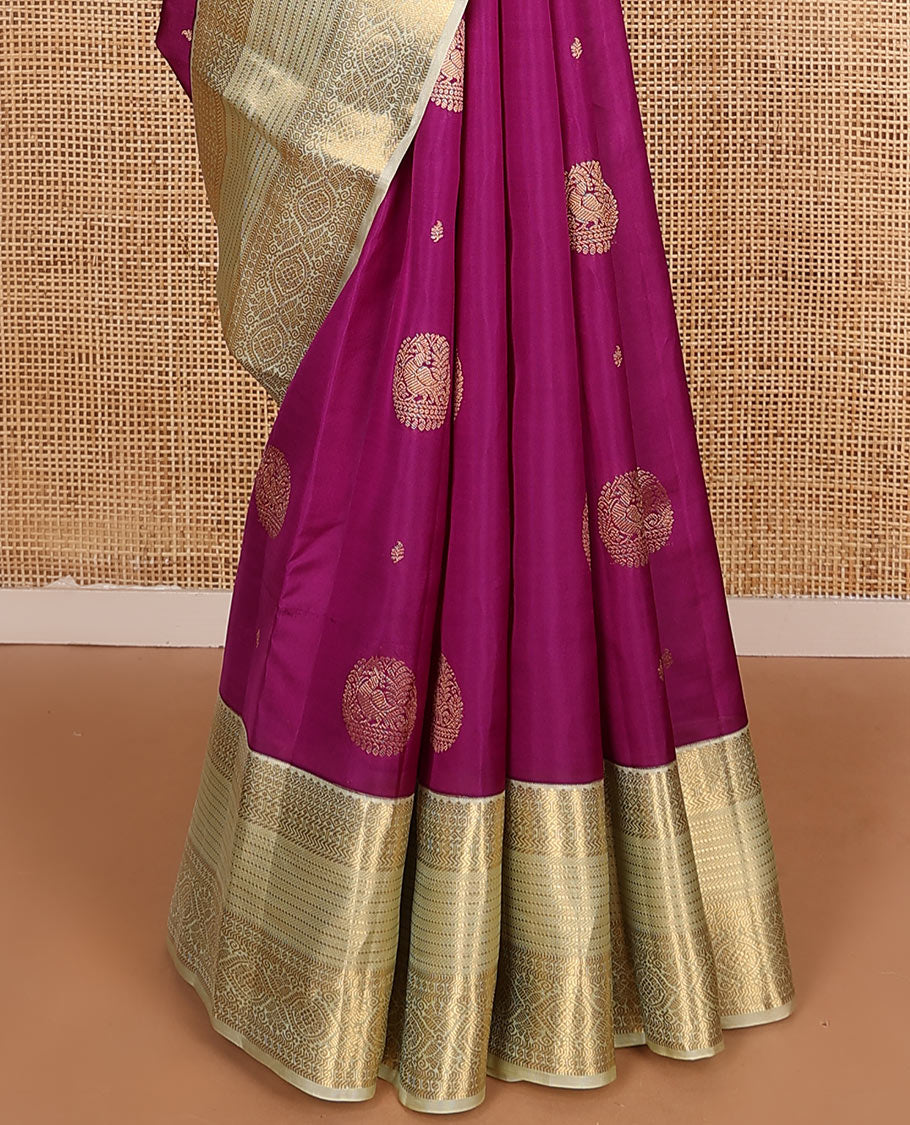 Purple round mayil buttas Vasundhara silk mix saree, contrast border of thilakam mokku, paisa, banaras, diamond, vanki, banaras, muthu, and chakra designs, and jaal pallu