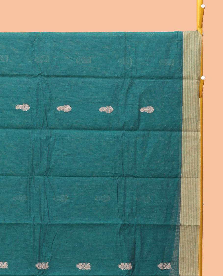 Green Kanchi Cotton Saree, Adorned with Buttas, Complemented by a Contrast Border, Paisley-Floral Pallu, and a Matching Blouse