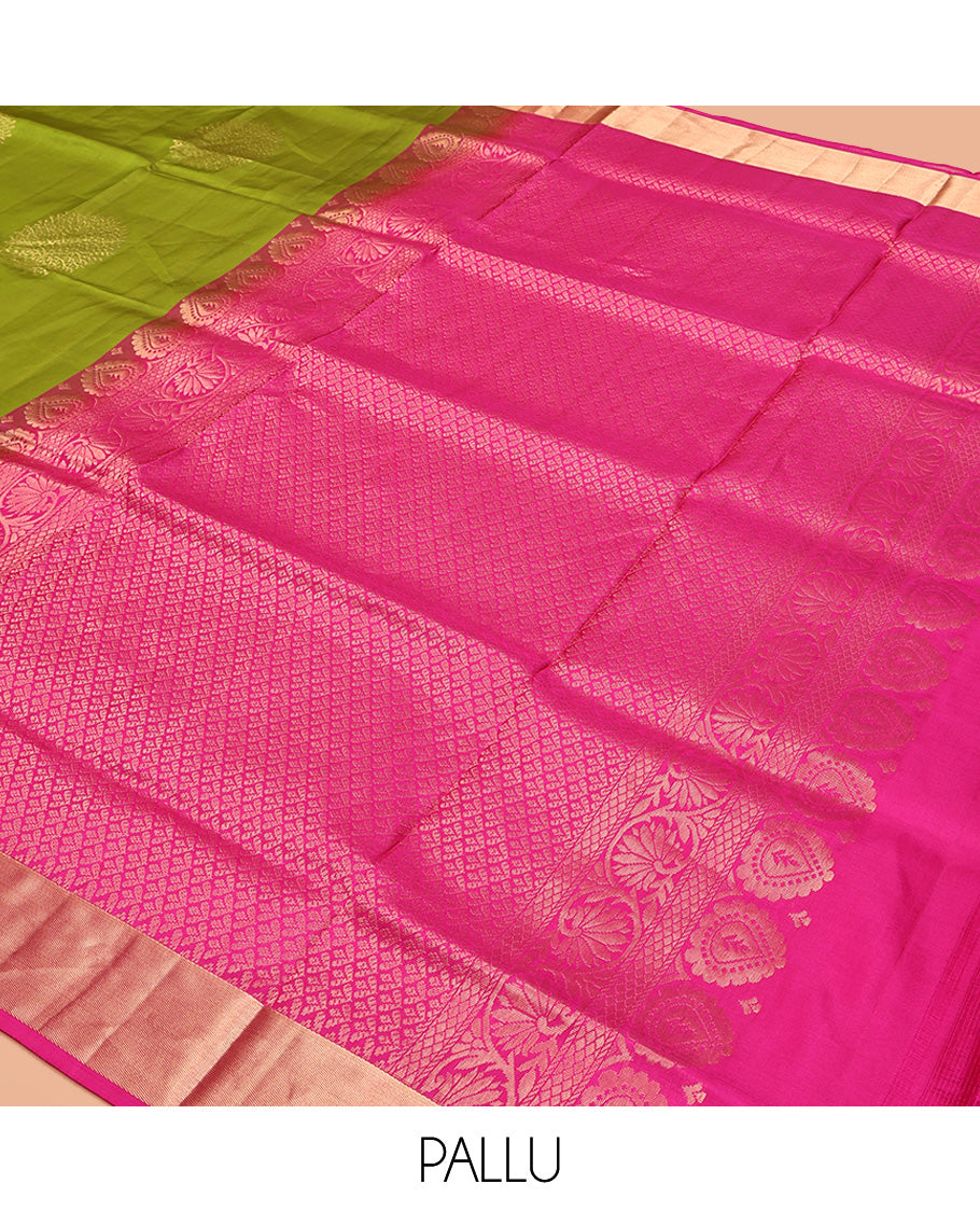 Green Mayuri Lite Silk Mix Saree, Accentuated with Tree Zari Buttas All Over Its Body, Complemented by a Contrast Bavanji Border, Pallu of Intricate Designs, and Paired with a Contrast Blouse