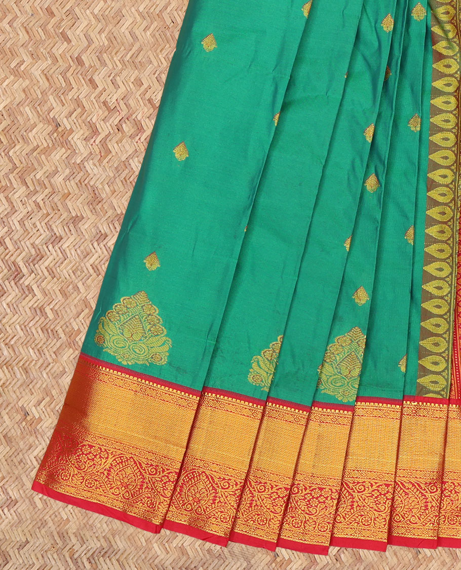 Green Budget Silk Saree, Woven with Zari Buttas, a Contrast Traditional Zari Border, Grand Pallu, and a Contrast Blouse