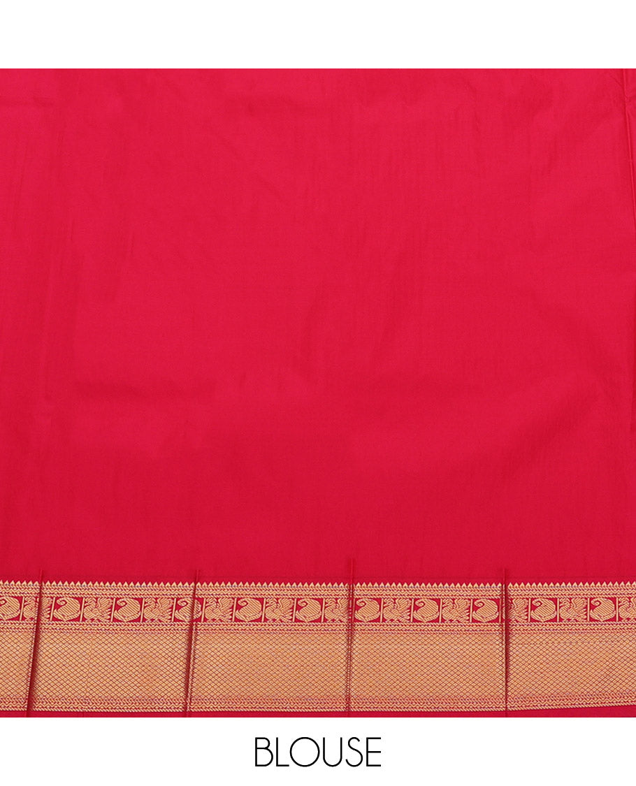 Green Budget Silk Saree, Woven with Zari Buttas and Checks, Complemented by a Contrast Traditional Zari Border, Grand Pallu, and a Contrast Blouse