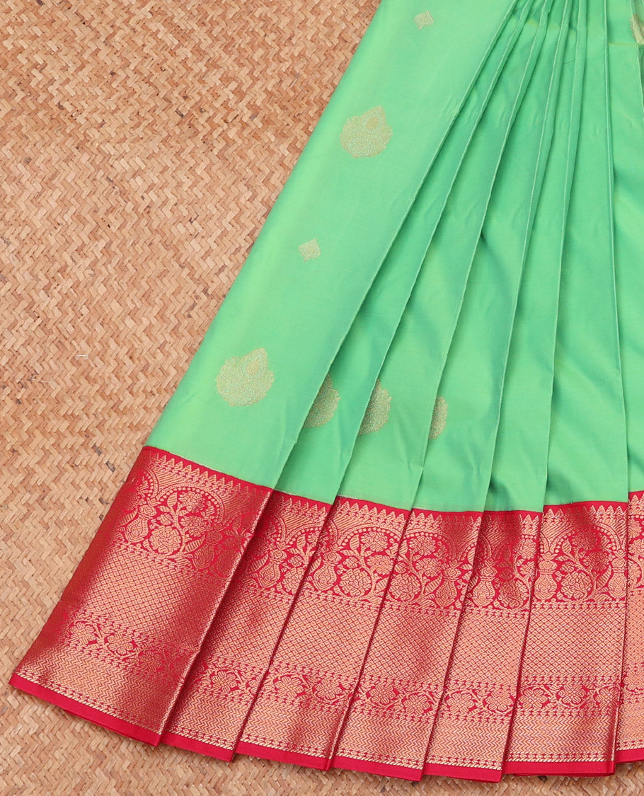 Green Budget Silk Saree, Gleamed Up with Zari Buttas, Complemented by a Contrast Traditional Zari Border, Grand Pallu, and a Contrast Blouse
