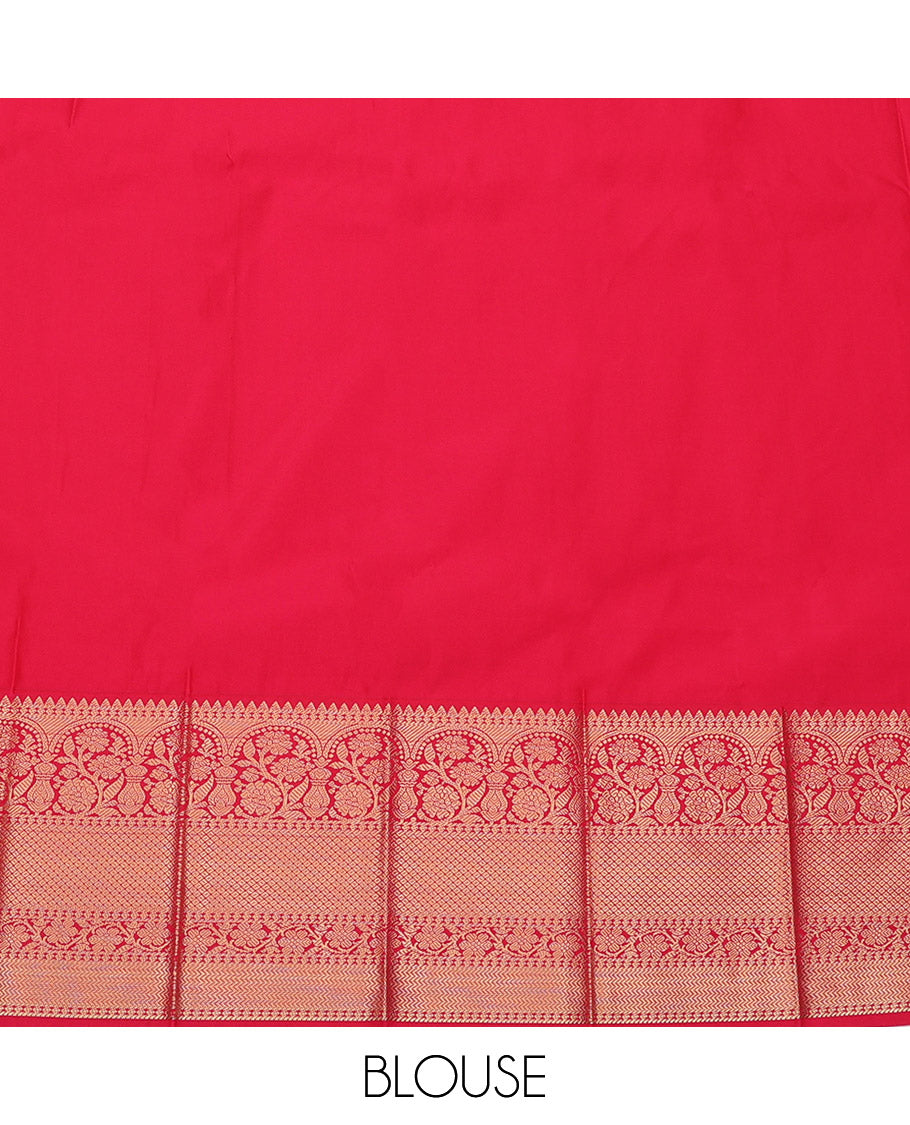 Green Budget Silk Saree, Gleamed Up with Zari Buttas, Complemented by a Contrast Traditional Zari Border, Grand Pallu, and a Contrast Blouse