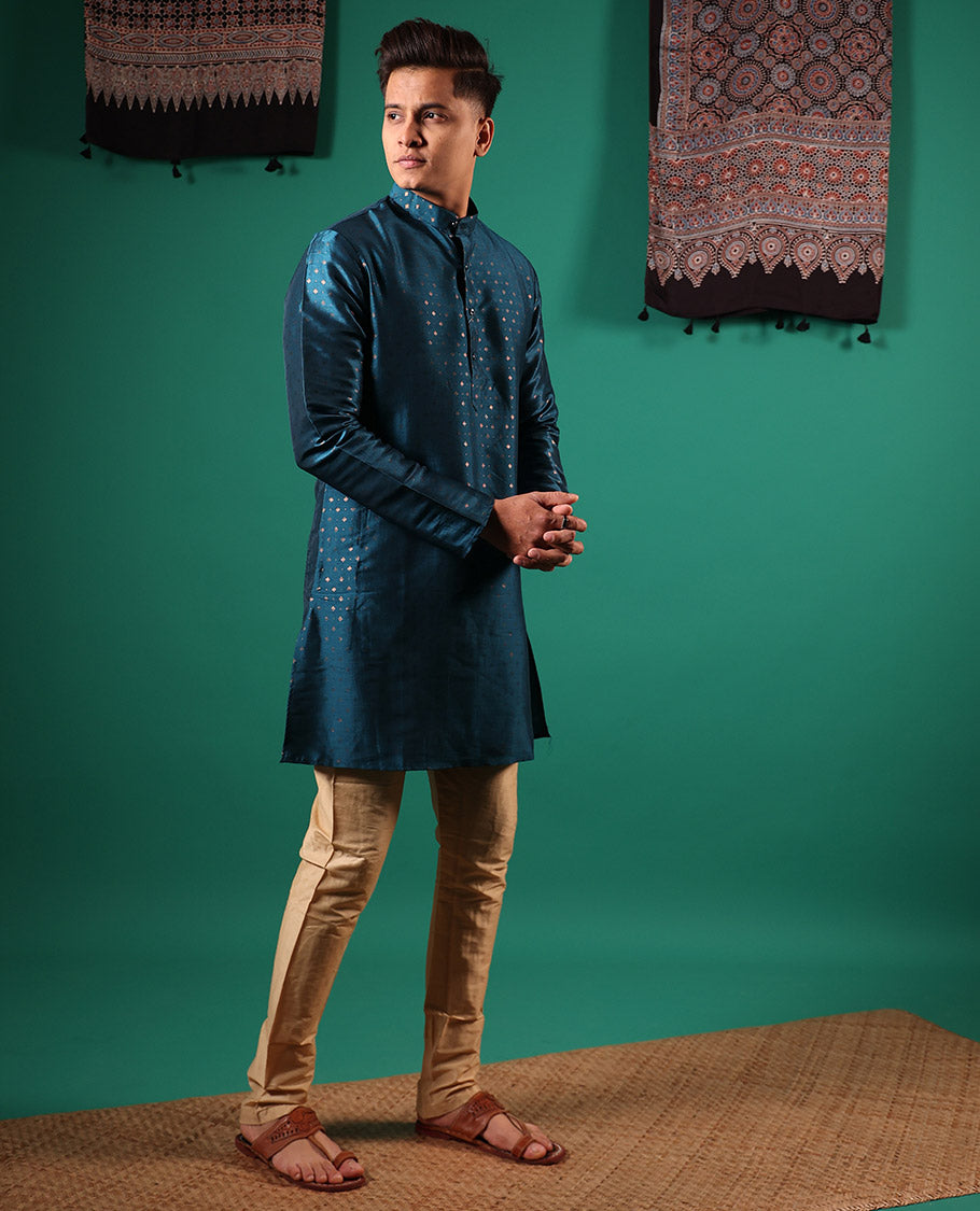 Blue diamond motifs golden foil printed with full-sleeved men's kurta