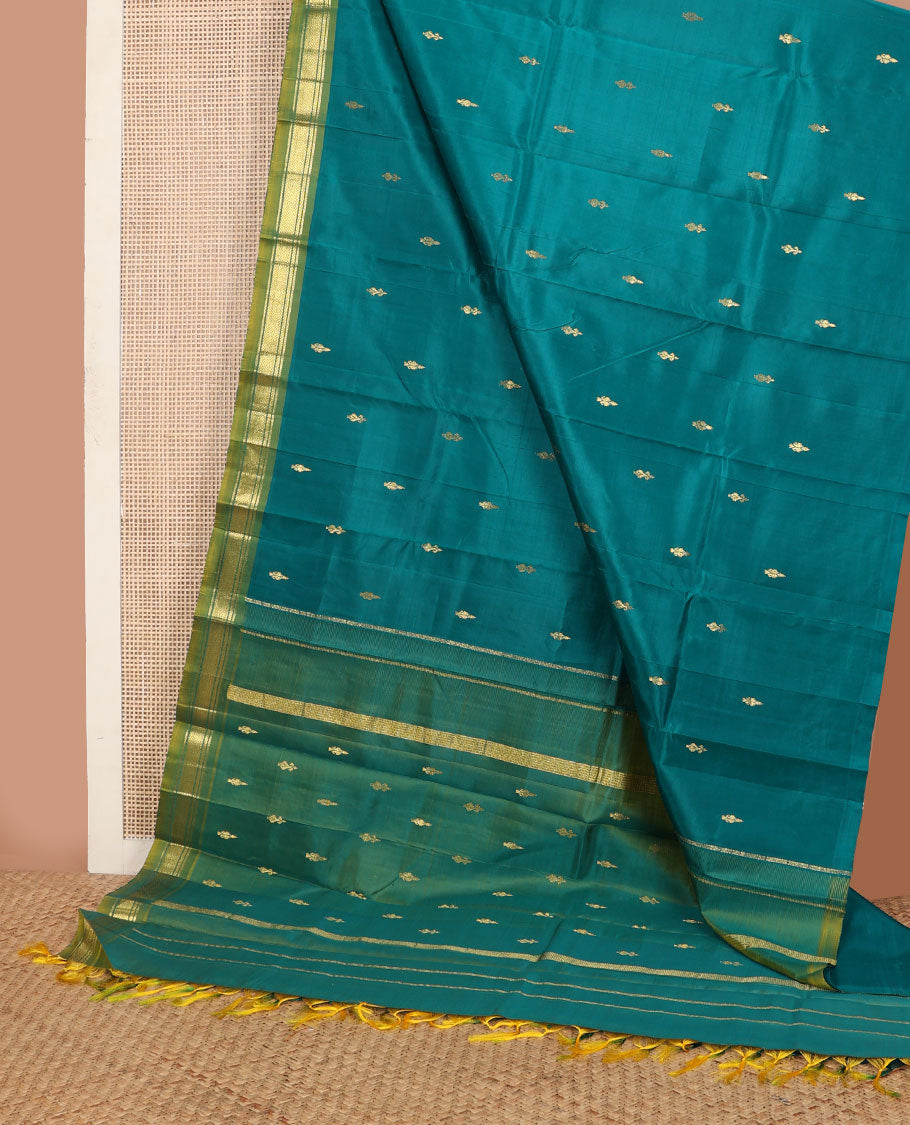 Green buttas Kanchipuram silksaree, contrast one-sided zari border of banaras & jaal design & zari design pallu