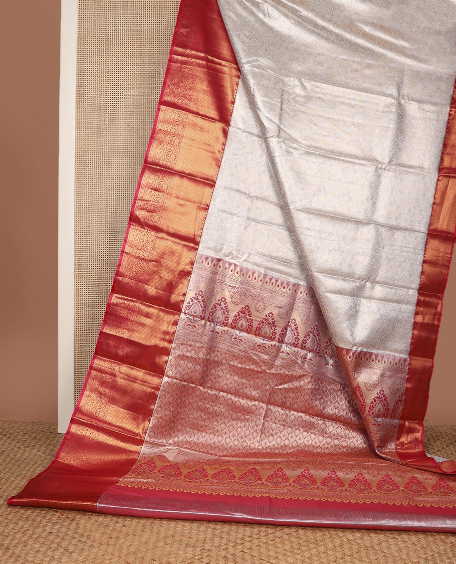 Cream floral jaal jacquard budget silk saree, contrast traditional zari border, and ogee patterned pallu