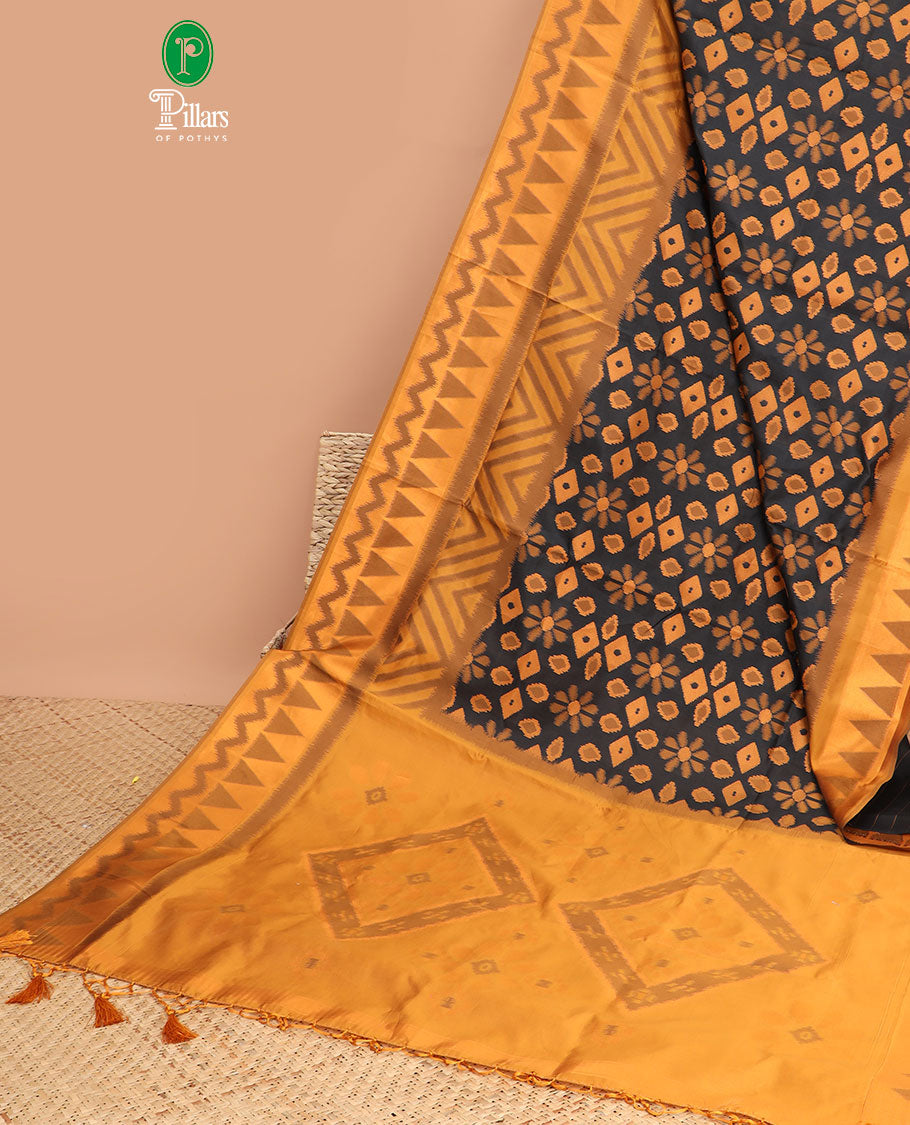 Black allover zari thread patola weaving design mulburry silk saree with contrast gold zari weaving border & patola weaving rich pallu along with gold zari vertical lining design blouse
