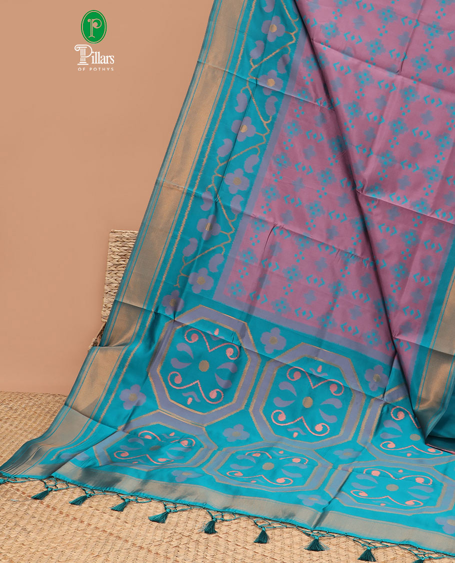 Onion pink with rama green patola design mulberry silk aree , double side border with one side bavanchi small border
