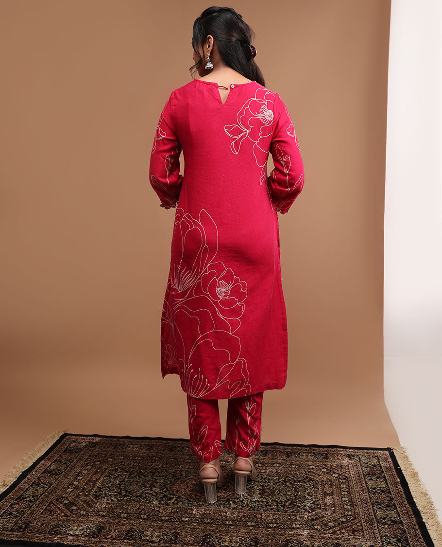 Red floral design round neck, 3/4 th sleeve,below knee lenght top with floral design straight pants