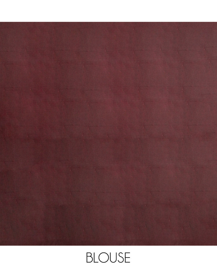 Green Kanchipuram Silk Saree, Adorned with Zari Buttas on Its Body, Complemented by a Contrast Border of Zari Designs, Pallu Pictures Intricate Zari Designs, and Paired with a Contrast Blouse