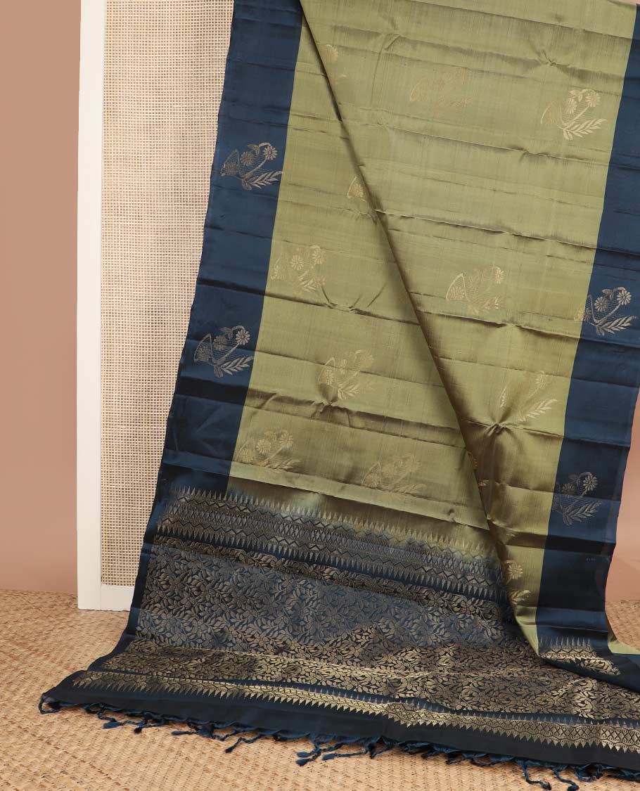Green floral zari buttas silk mix saree, contrast floral zari design border & floral jaal pallu