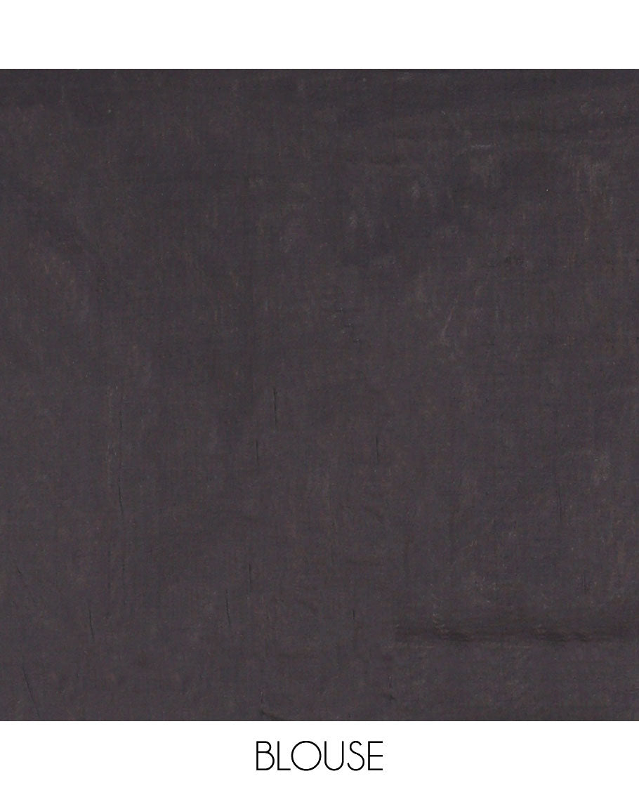 White floral design ikkat cotton saree with contrast border & geometric design pallu