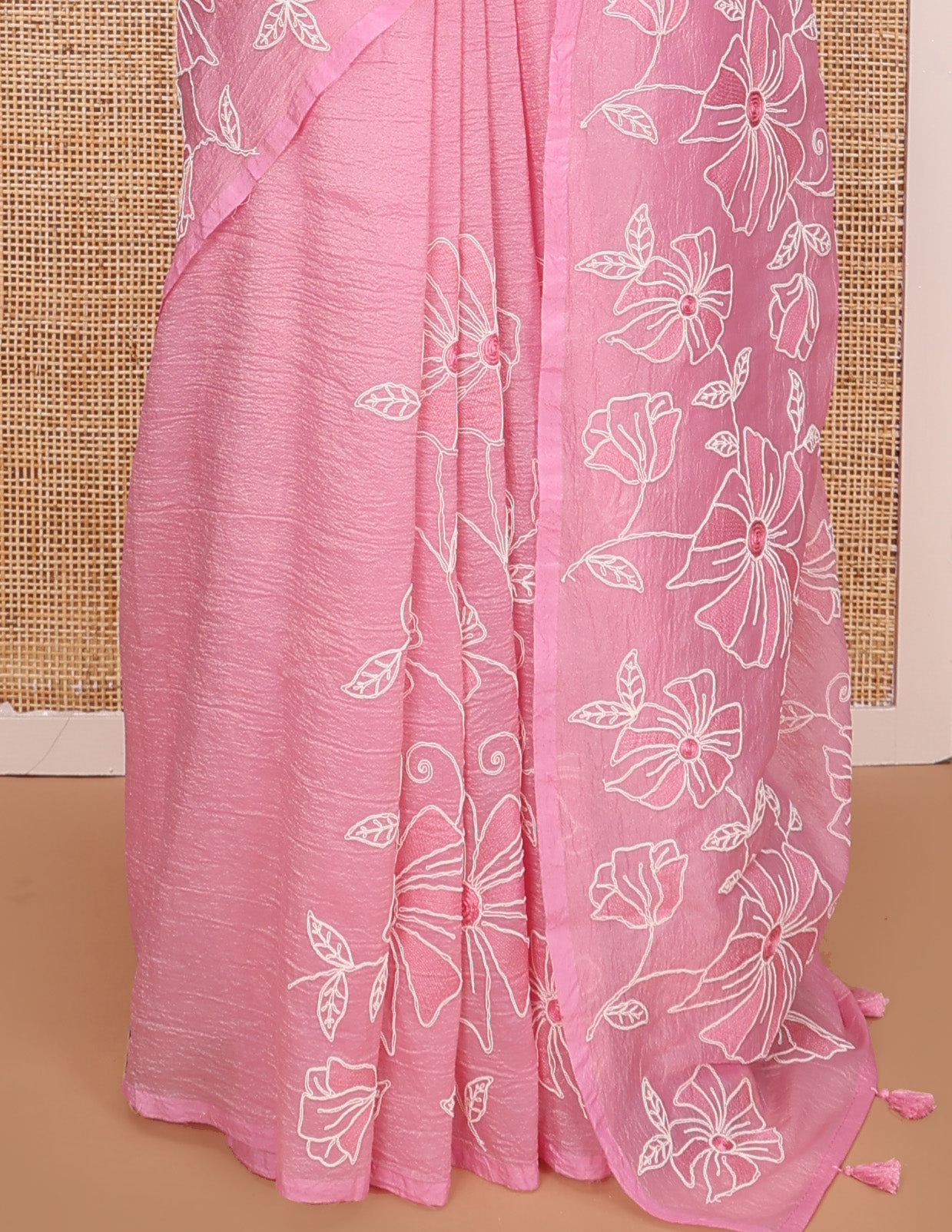 Borderless candy pink floral vine thread embroidered tissue saree, floral vine thread embroidered pallu
