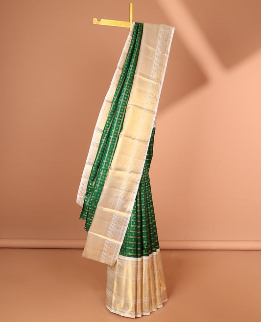 Green floral enclosed checked design kanchipuram silk saree with contrast korvai design sombu, banaras, paun, kuyil kann design & zari design pallu