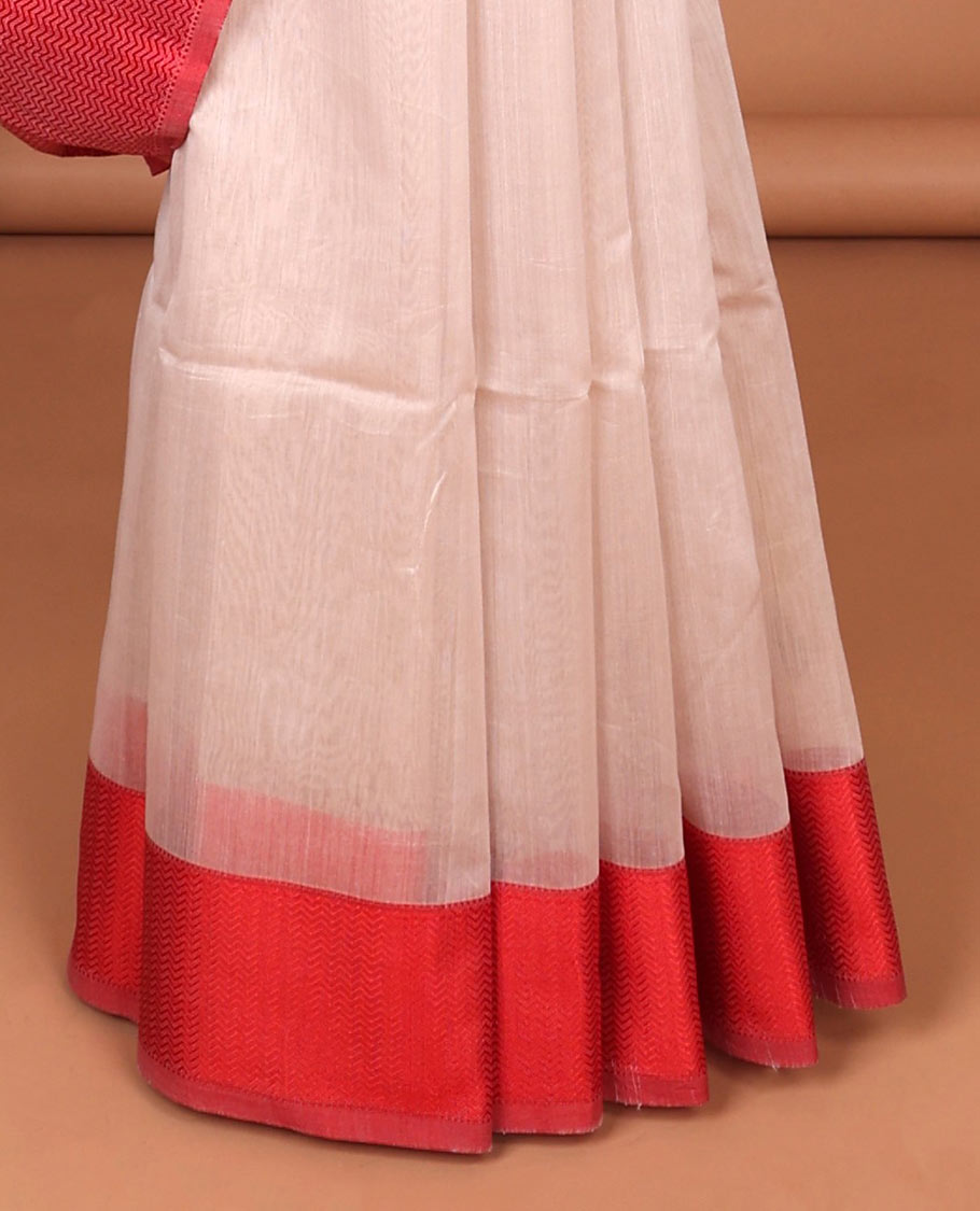 Cream floral motifs maheshwari cotton saree with self argyle design border & floral motifs pallu