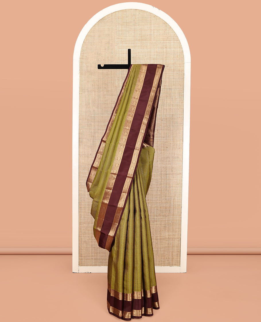 Green Micro-Checked Vasundhara Lite-Silk Mix Saree, Complemented by Contrast Rettai Pettu Traditional Zari Border, Grand Pallu, and a Contrast Blouse