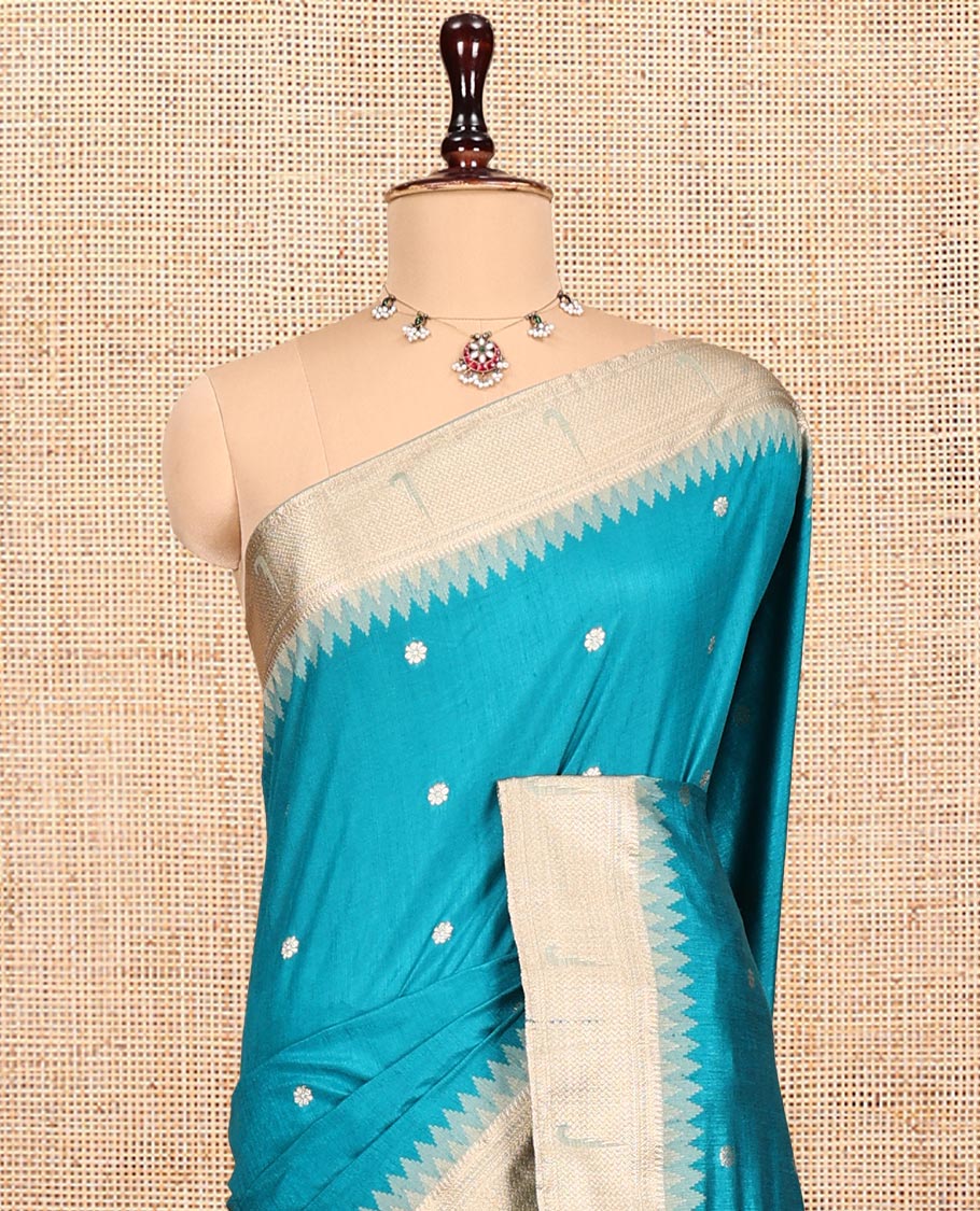 Blue Matka Silk Saree, Crafted with Flower Buttas All Over Its Body, Complemented by a Contrast Border of Traditional and Muniya Designs, Pallu of Floral Designs, and Paired with Contrast Blouse