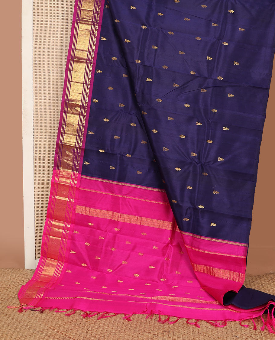 Navy blue zari buttas Kanchipuram silksaree, contrast one-sided border of panner sombu,banaras,muthu & jaal design & floral design pallu