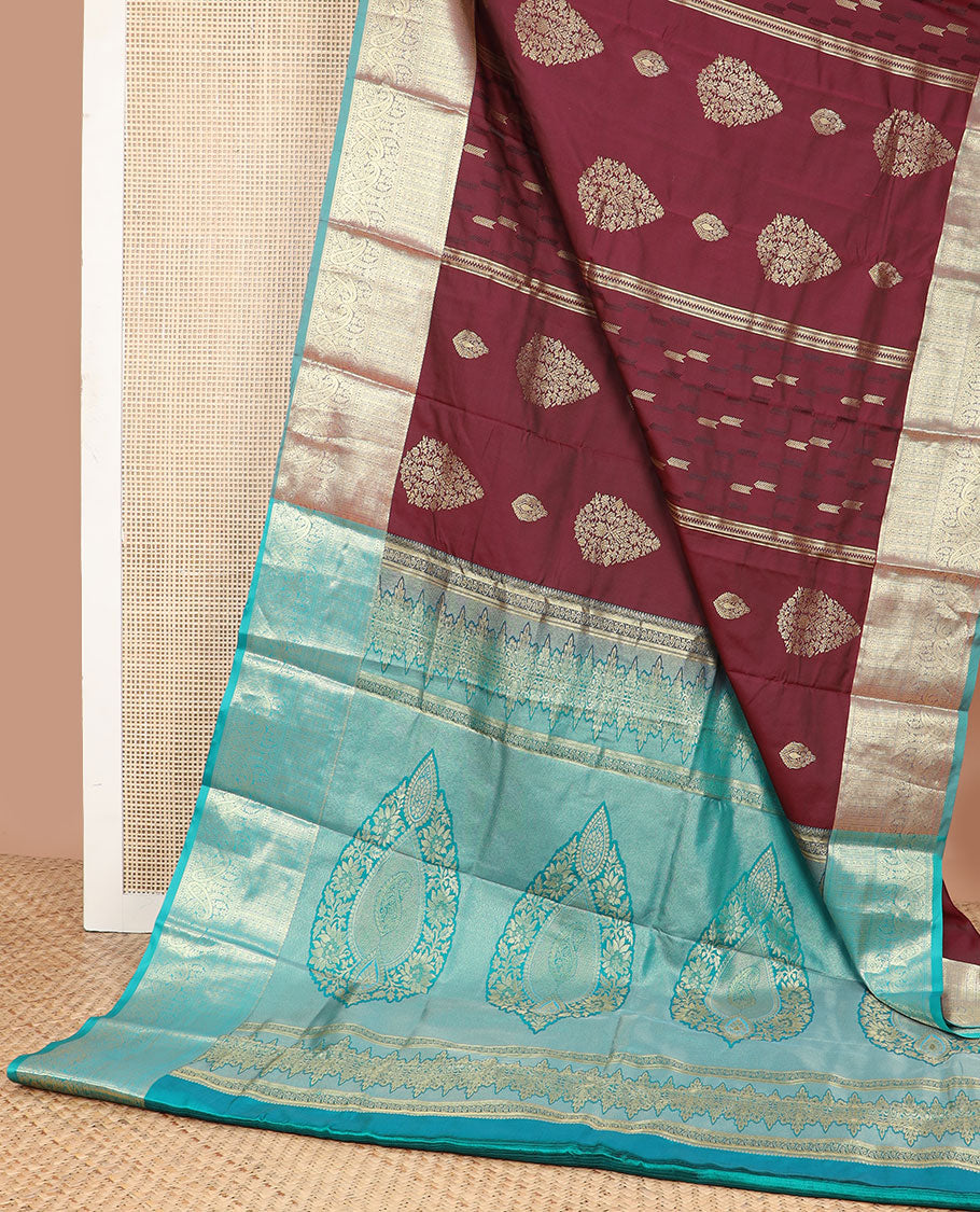Maroon floral design gift saree with contrast zari design border & floral design pallu