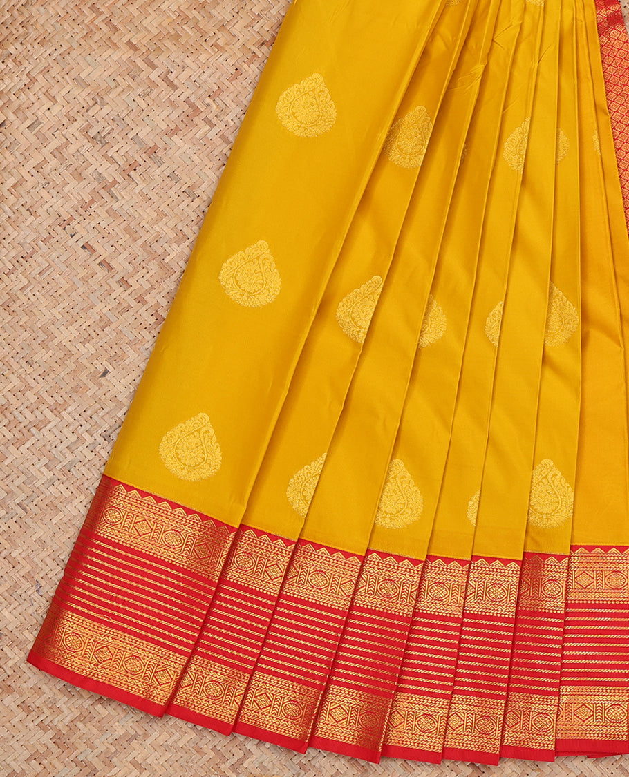 Mustard Budget Silk Saree, Elevated with Zari Buttas, Complemented by a Contrast Traditional Zari Border, Grand Jaal Pallu, and Contrast Blouse