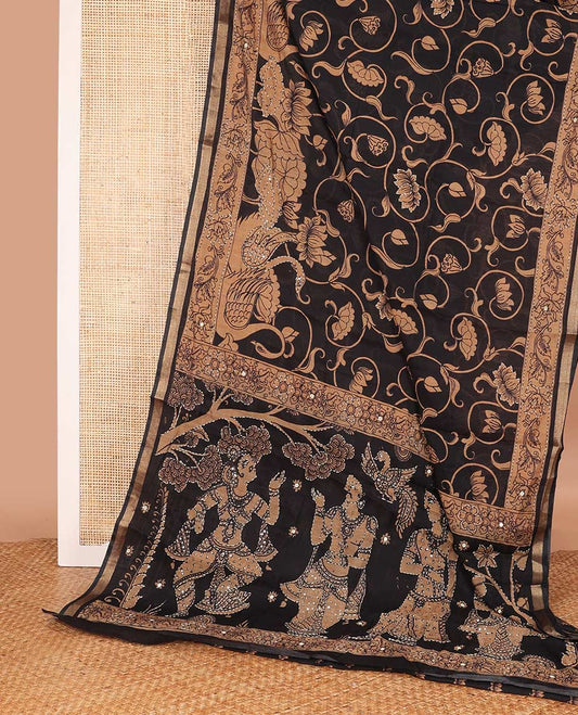 Brown floral vine printed mul mul cotton saree, print and kantha work border, and human figurines printed pallu of kantha embroidery