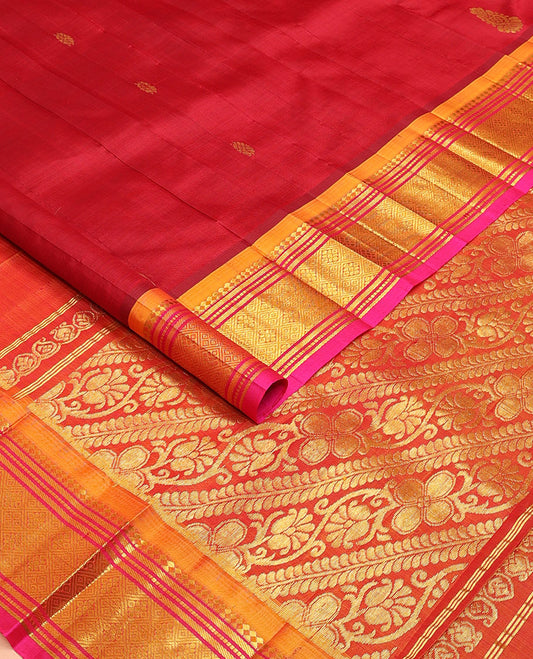 Red zari buttas Kanchipuram silksaree, contrast one-sided border of panner sombu, banaras, muthu & jaal & kodi visiry pallu