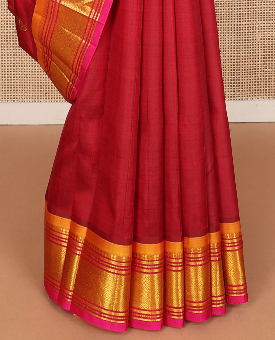 Red zari buttas Kanchipuram silksaree, contrast one-sided border of panner sombu, banaras, muthu & jaal & kodi visiry pallu