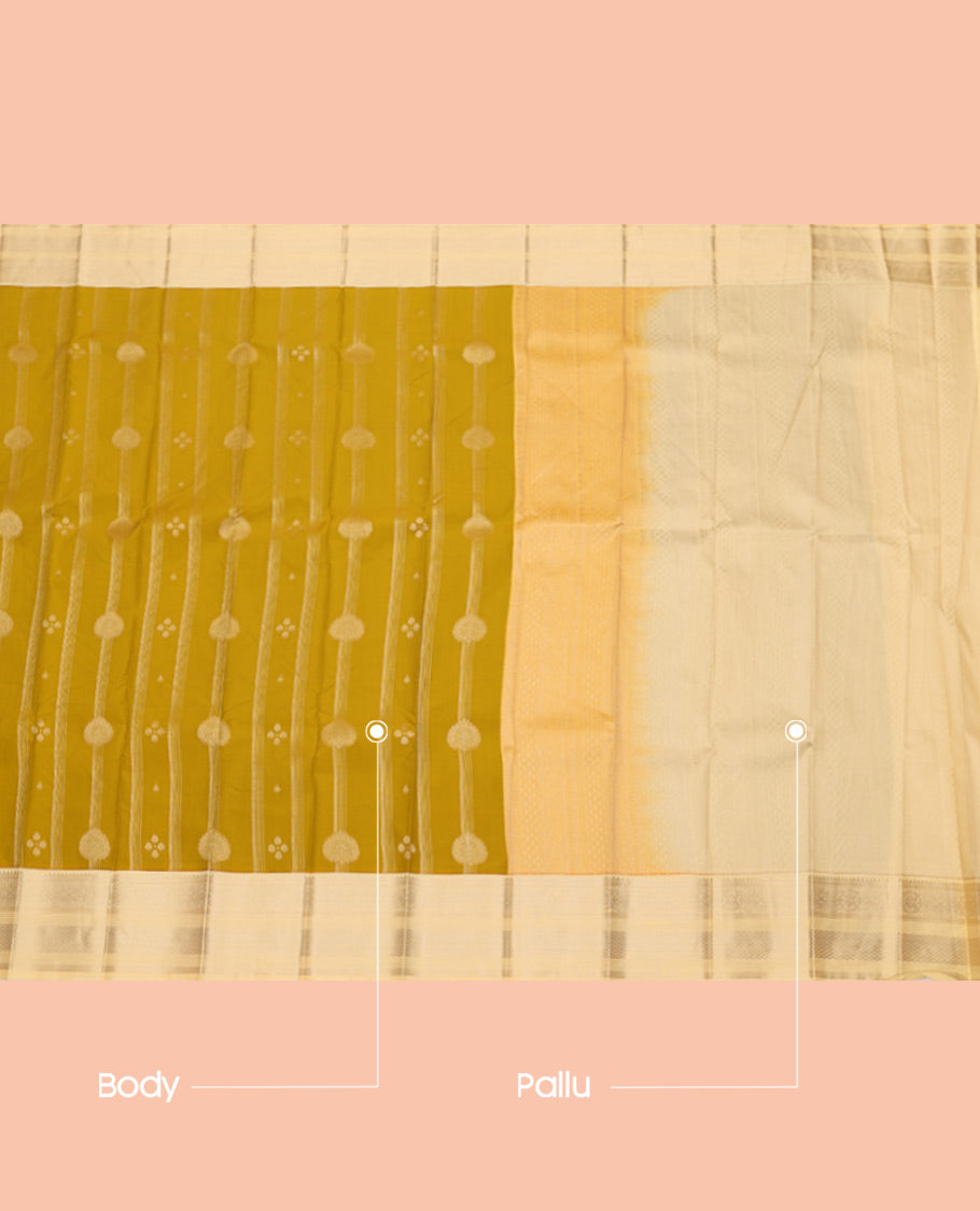 Green Budget Silk Saree, Woven with Zari Designs, Complemented by a Contrast Traditional Zari Border, Sparsely Woven Pallu, and Contrast Blouse