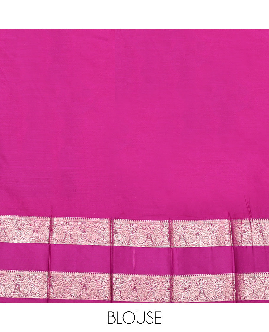 Green Budget Silk Saree, Bedecked with Zari Buttas, Captivating Contrast Traditional Zari Design Rettai Pettu Border, Grand Pallu, and Has a Contrast Blouse