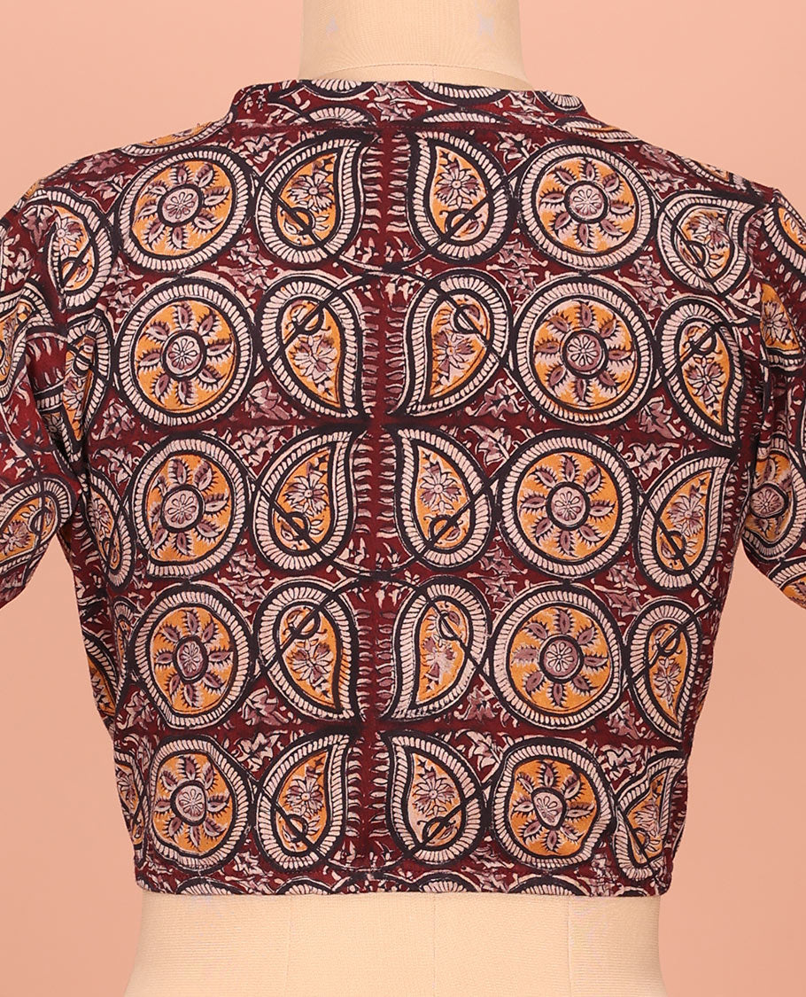 Maroon Cotton Readymade Blouse Beautified with Chakram and Paisley Vine Print, Featuring a Front V-Neck, a Closed Back Neck, and Elbow Sleeves