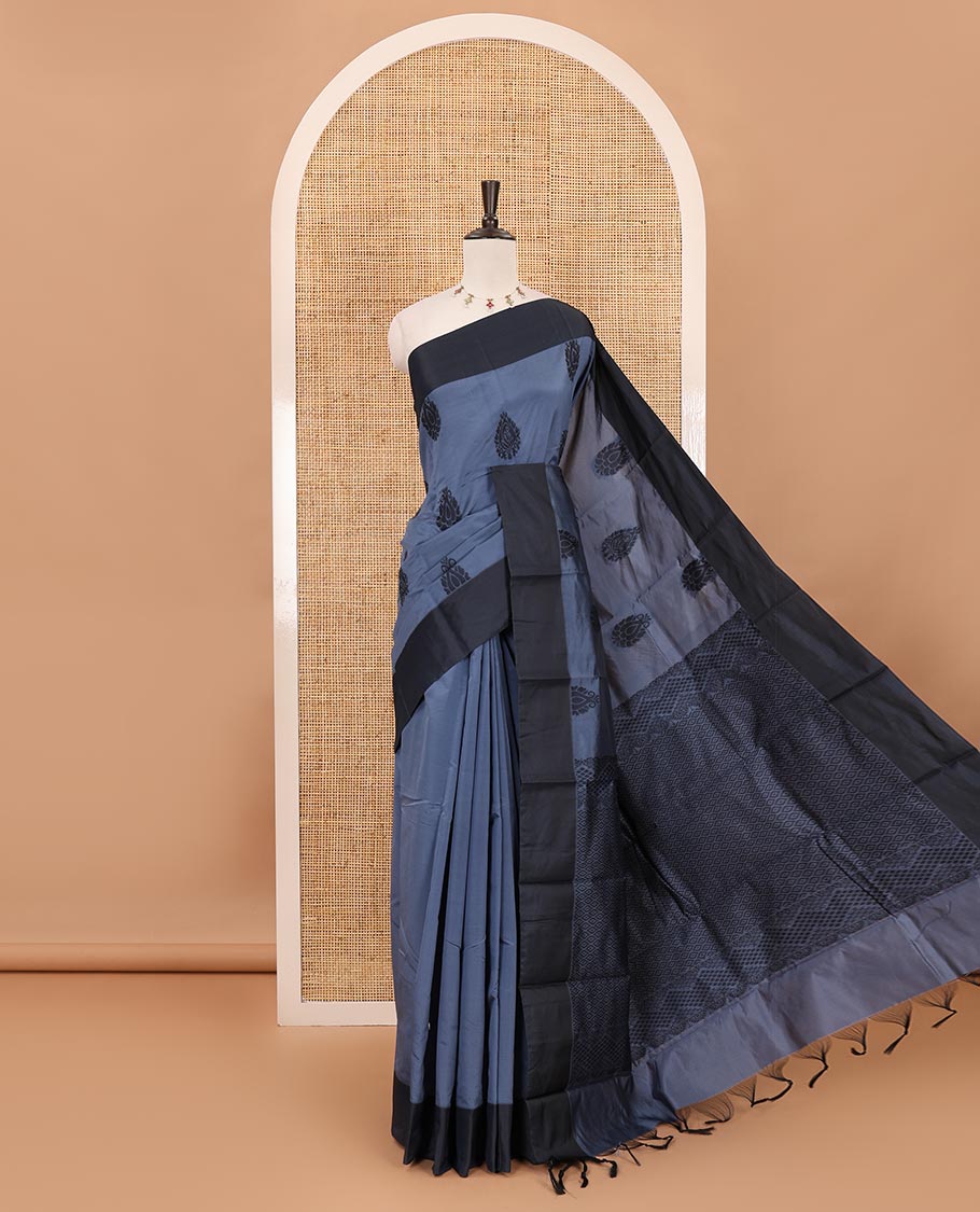 Grey butta silk saree , contrast bawanchi border & thread weaving rich pallu with tussels