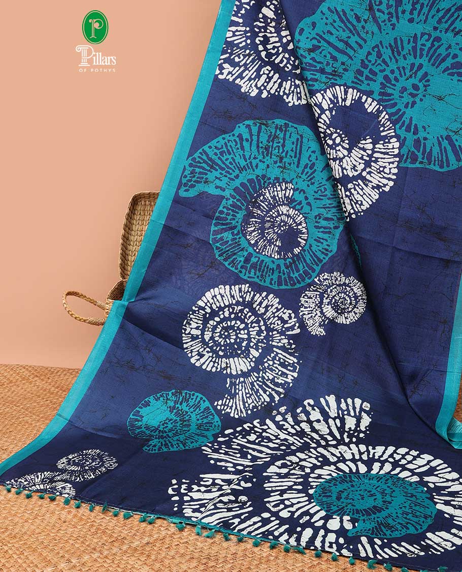 Navy blue shibori pathik min design khadhi silk saree with contrast blouse