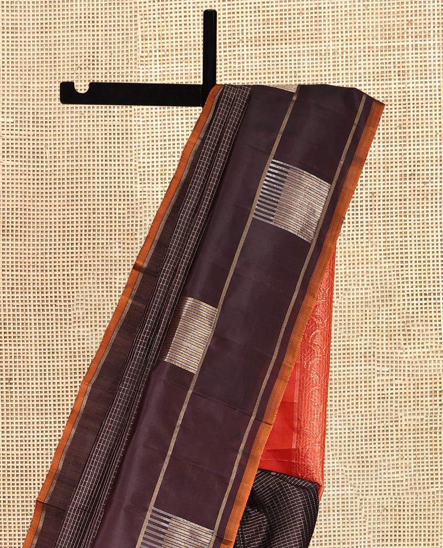 Brown Kanchipuram Silk Saree, Detailed with Micro-Checked Designs, Uniquely Designed Border, Contrast Scallop-Patterned Pallu, and a Contrast Blouse