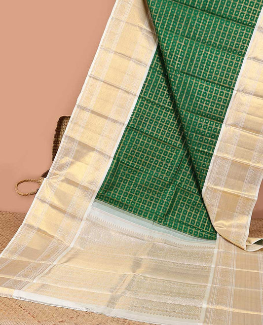 Green floral enclosed checked design kanchipuram silk saree with contrast korvai design sombu, banaras, paun, kuyil kann design & zari design pallu