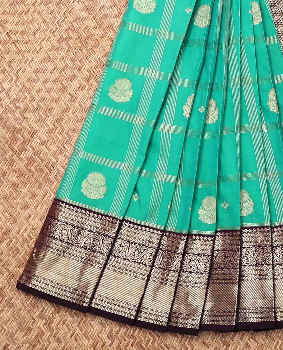 Green Budget Silk Saree, Mesmerized with Zari Butta Enclosed Checks, Complemented by a Contrast Traditional Zari Border, Grand Pallu, and a Contrast Blouse