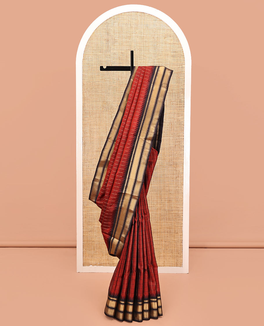 Rust Maroon and Dark Purple Vasundhara Lite Silk Mix Saree, Accentuated with Checked Design All Over Its Body, Complemented by a Contrast Thazampoo Rekku Border of Manga Mokku, Muthu, and Mayil Kann Designs, Grand Pallu, and Paired with a Contrast Blouse
