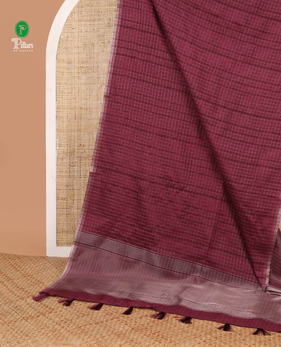 Purple zari checks linen slub saree with zari piping border & lining pallu along with brocade blouse