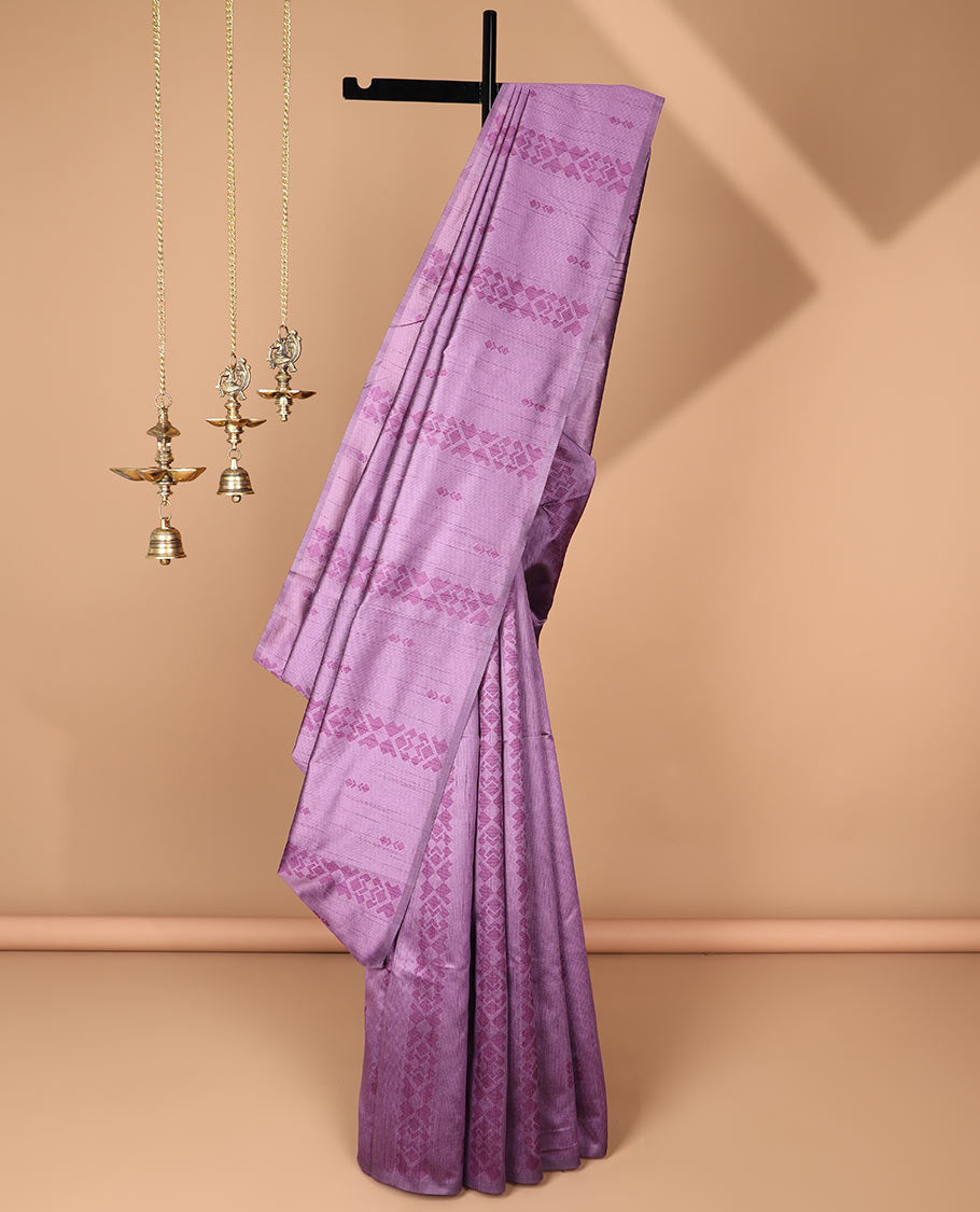 Borderless purple jumping style design semi jute saree with plain pallu & lining blouse