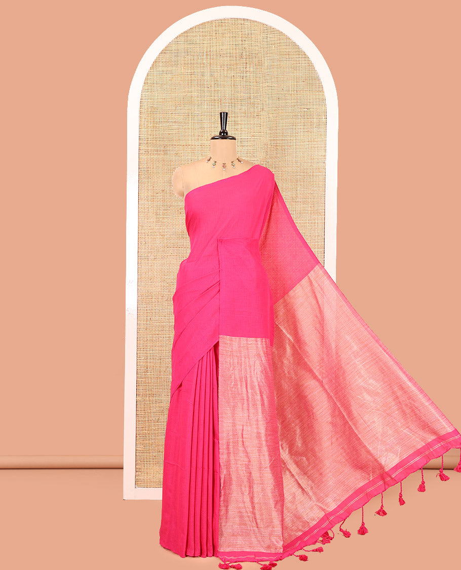 Borderless Rani Pink Plain Khadi Mul Cotton Saree, a Contrast Heathered Pallu, and a Matching Blouse