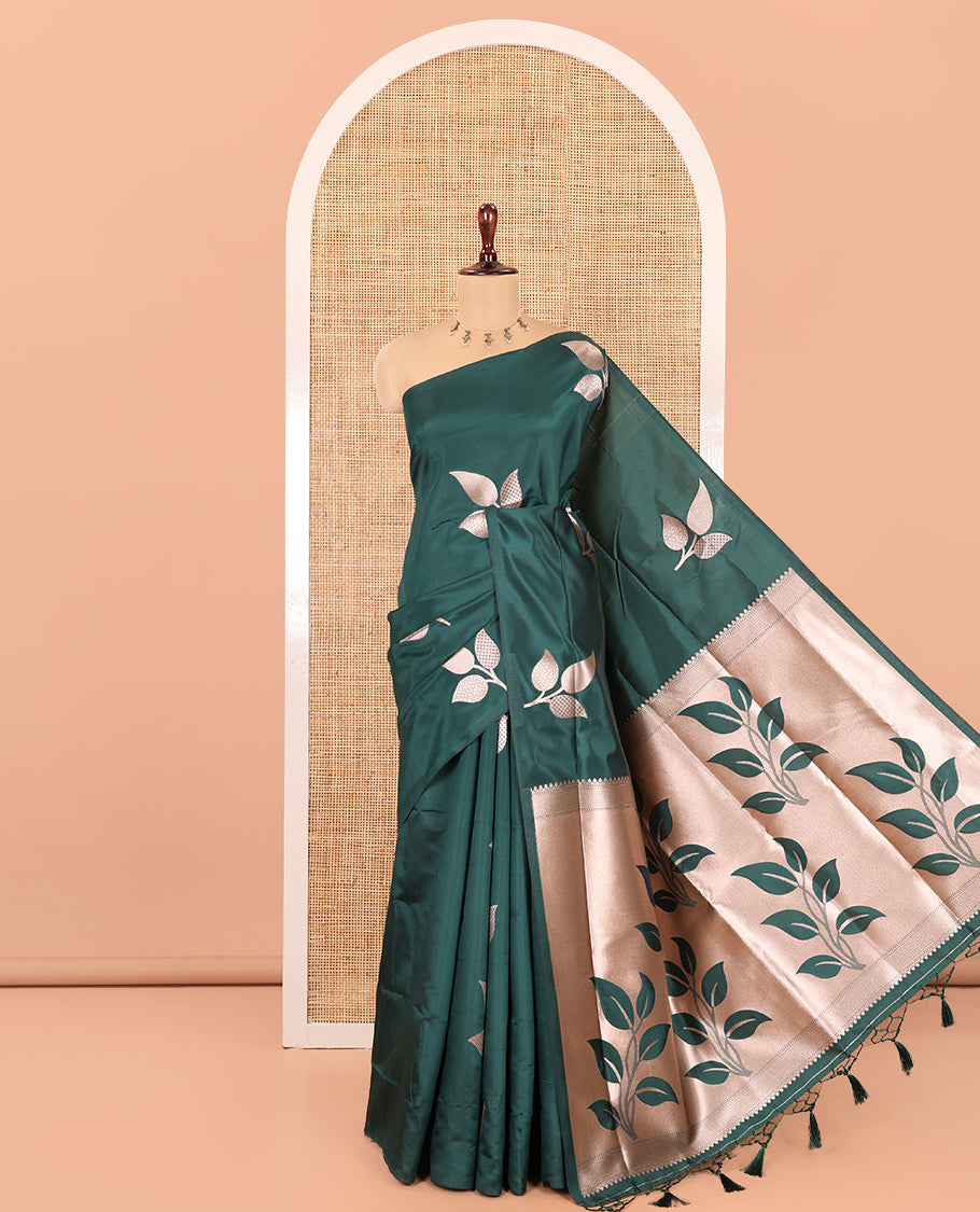 Borderless Bottle Green Elite Soft Silk Saree, Embellished with Leaf Motifs, a Self-Pallu of Floral Designs, and a Matching Blouse
