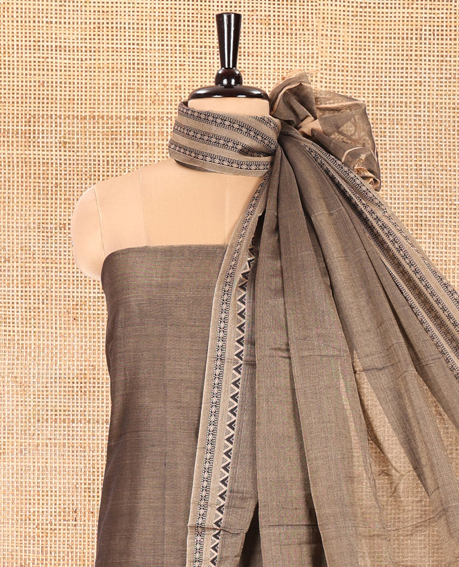 Chikku Mercerised Cotton Material Churidar Set, Subtly Made Plain with Traditional Bordered Top, a Mercerised Cotton Bottom, and Paired with a Mercerised Cotton Traditional Bordered Dupatta